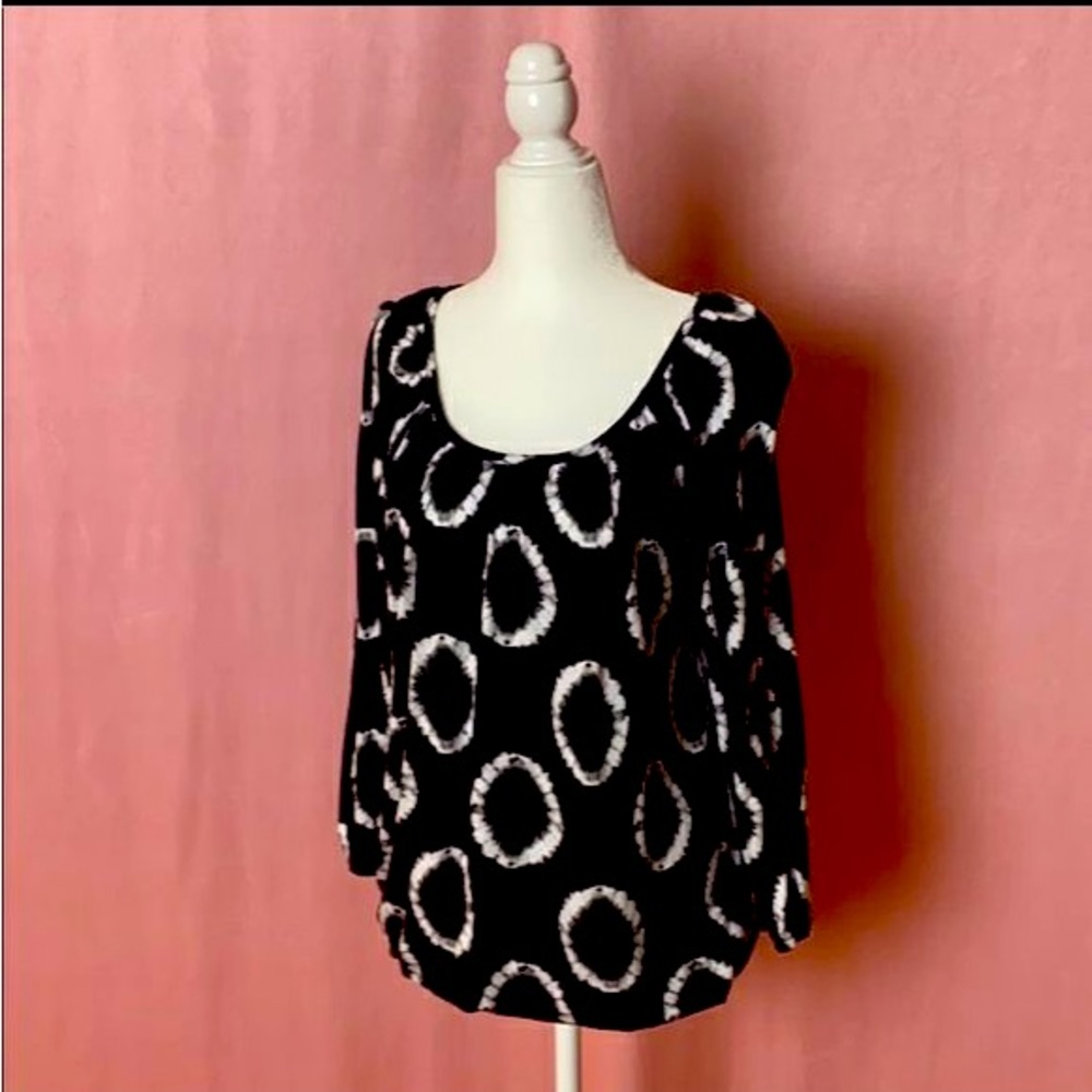 Michael Kors Women's Black‎ & White Top – Size Small
